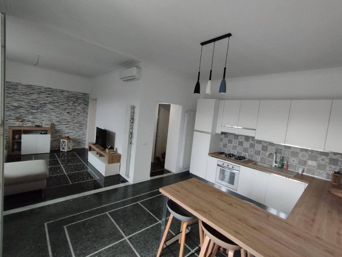 Brezza Di Mare Apartment Lavagna Luaran gambar